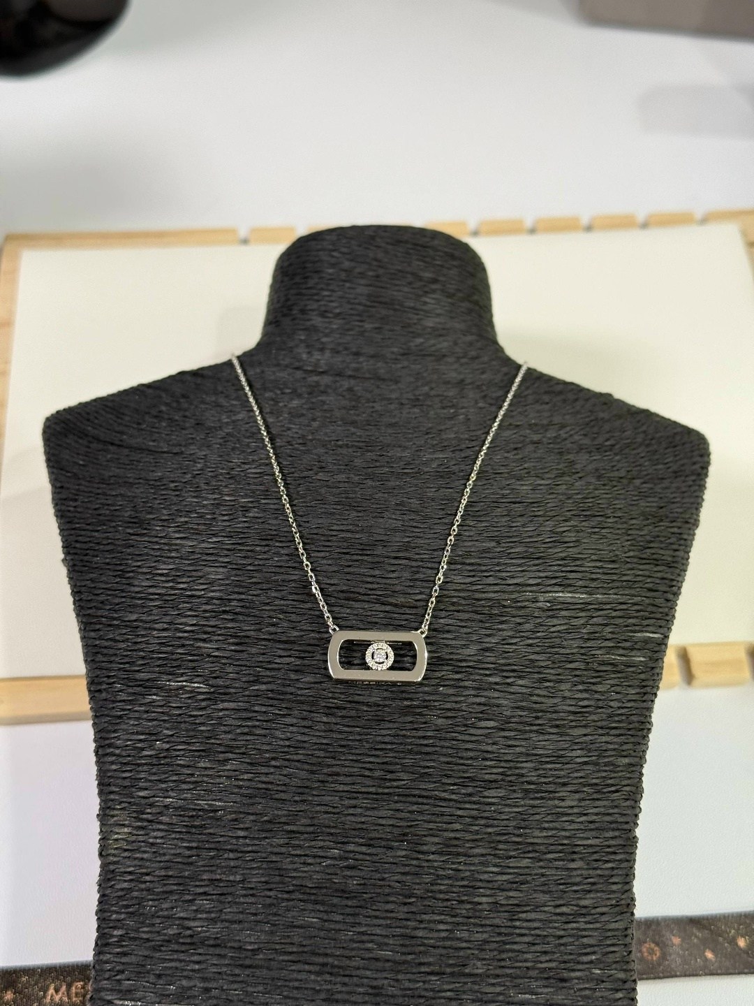 коробка для украшений,упаковка для украшений,серьги messika,колье messika,ювелирные украшения