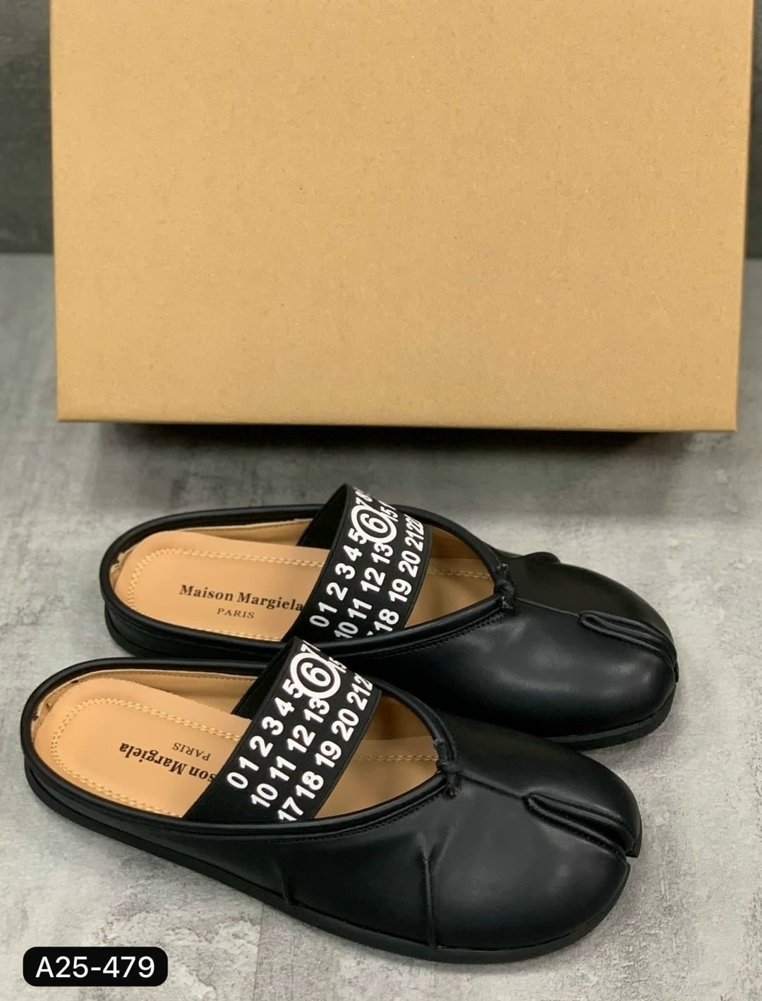 ,модные шлепанцы,женские шлепанцы,модные тапочки,мюли женские