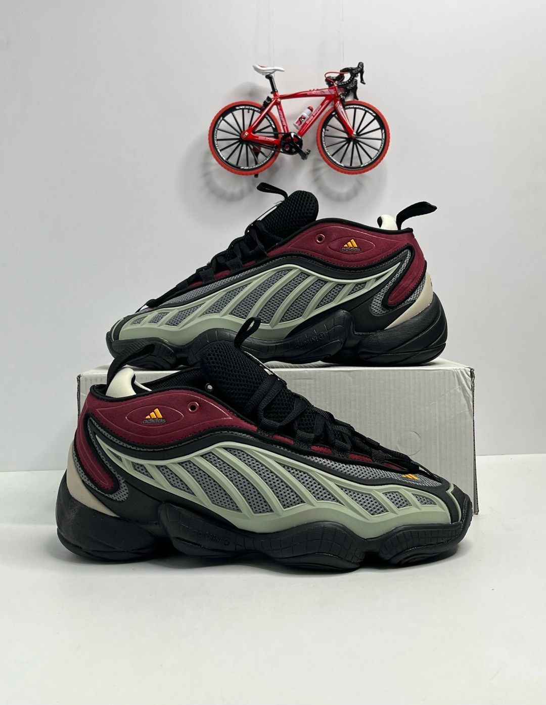 кроссовки adidas yeezy 500,кроссовки adidas,кроссовки adidas intimidation pacer,кроссовки мужские adidas,кроссовки adidas yeezy