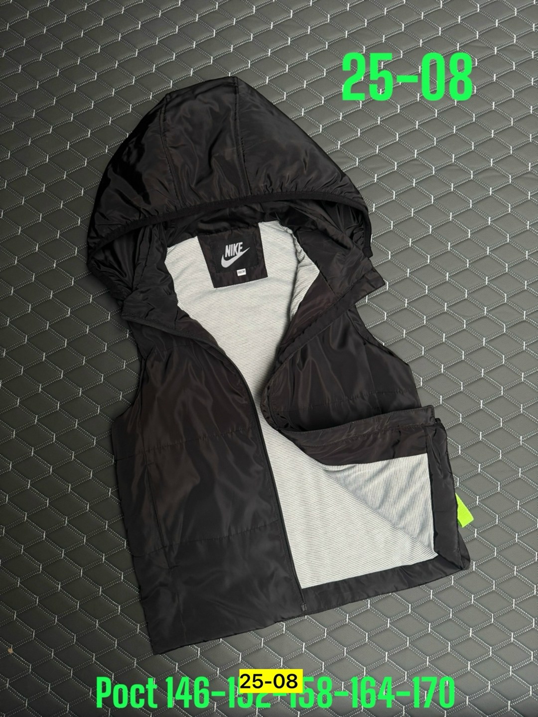 жилетка nike,жилетка безрукавка,жилетка детская,жилетка,жилет спортивное