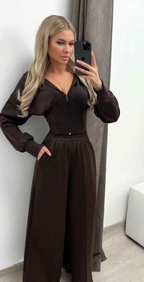 стильные наряды,спортивный костюм,спортивная одежда для женщин,костюм спорт,костюм с короткой кофтой