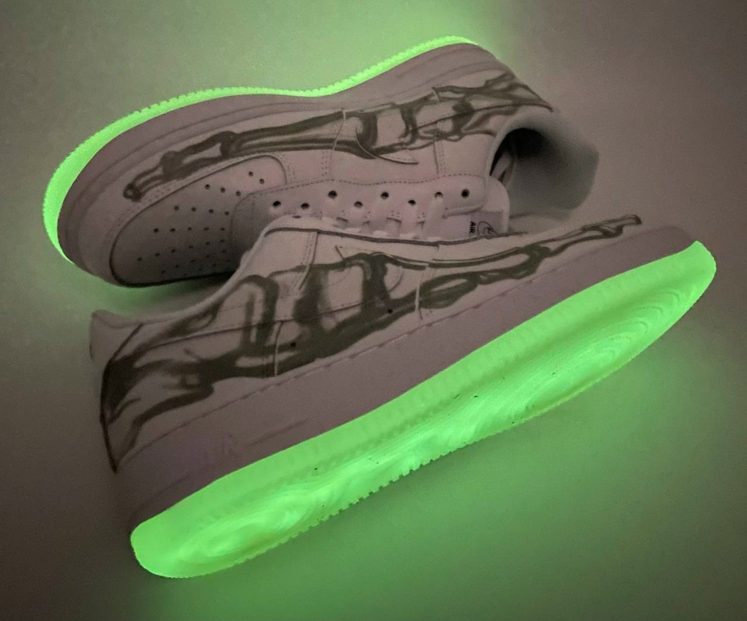 nike air force 1 skeleton,nike air force 1 low skeleton halloween,air force 1 skeleton,найк аир форс 1 скелетон,nike air force 1 '07 skeleton qs