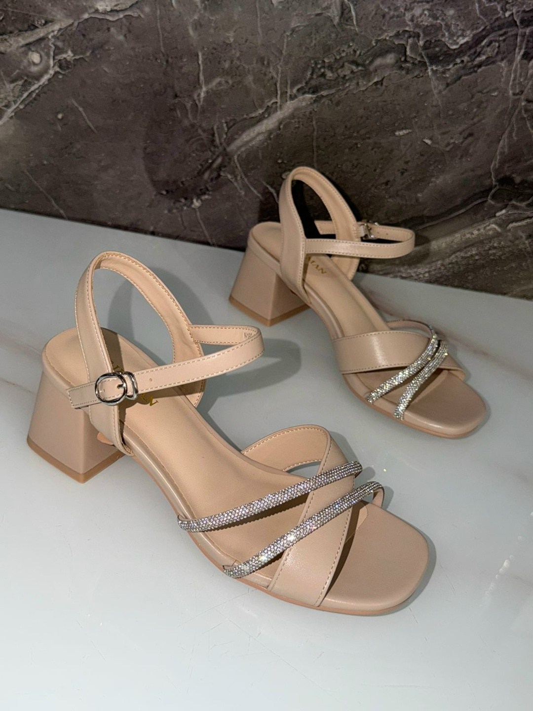 замшевые босоножки,босоножки на каблуках,красивые босоножки,женские босоножки,босоножки коричневые