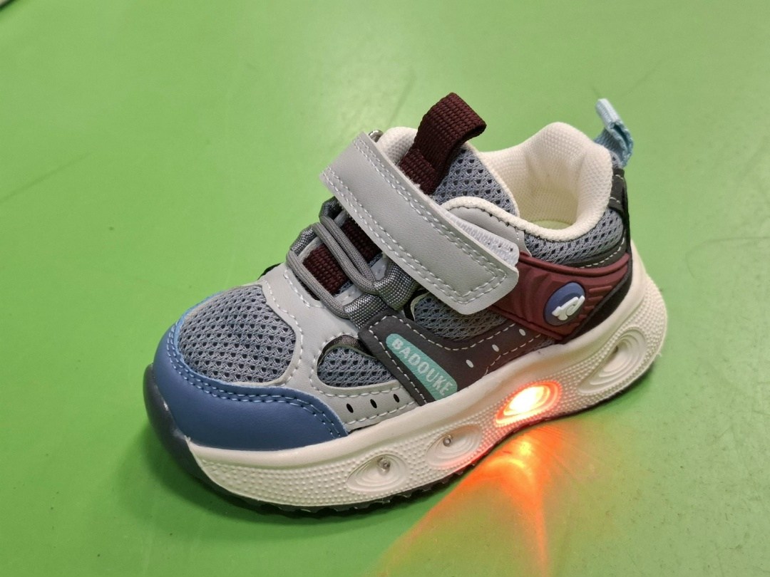 детские кроссовки,кроссовки, детская,кроссовки мальчику,детские кроссовки микаса