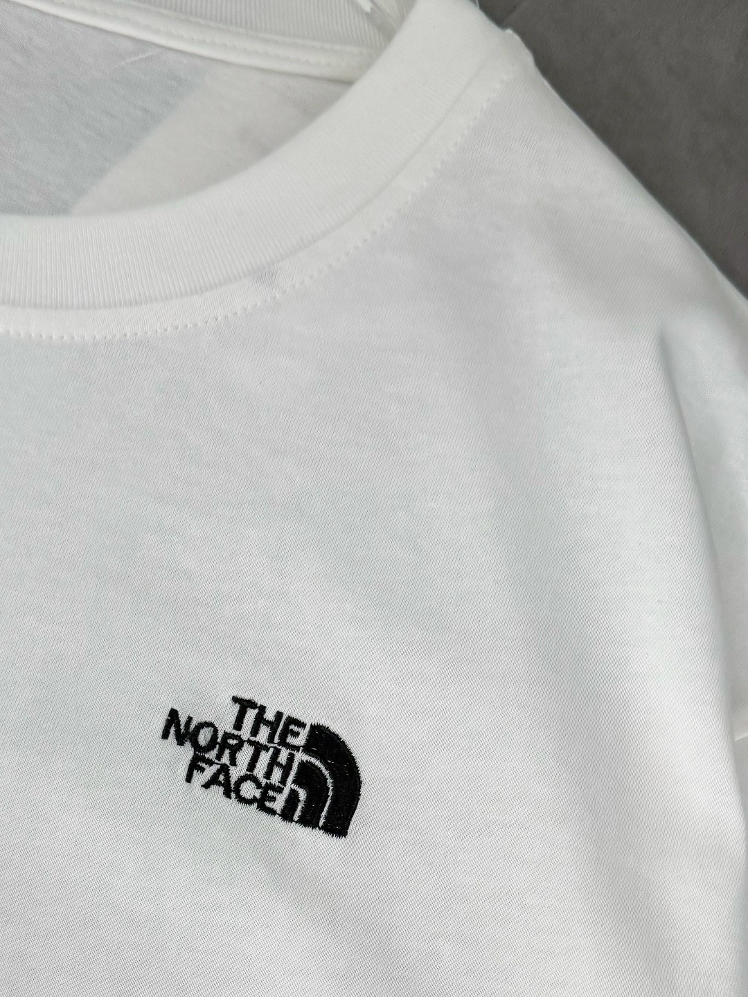 футболка мужской, женский the north face белый короткий,футболка the north face,футболка the north face мужская,женские футболки the north face,футболки белые