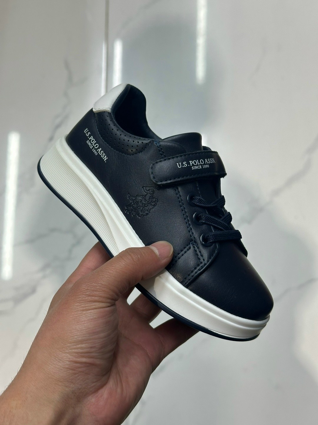 ,детские кроссовки,детская ,кроссовка детская,спортивный