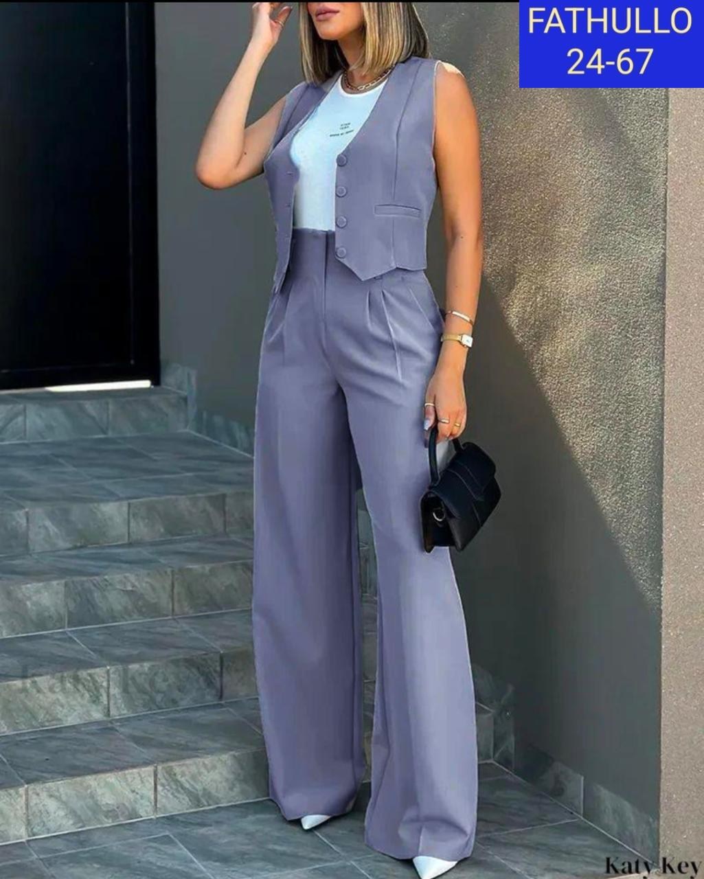 женский костюм с мешковатыми брюками и жилетом без рукавов,женский офисный костюм из жилета и брюк,женский комплект из жилета и широких брюк,костюм жилет,стильный брючный костюм