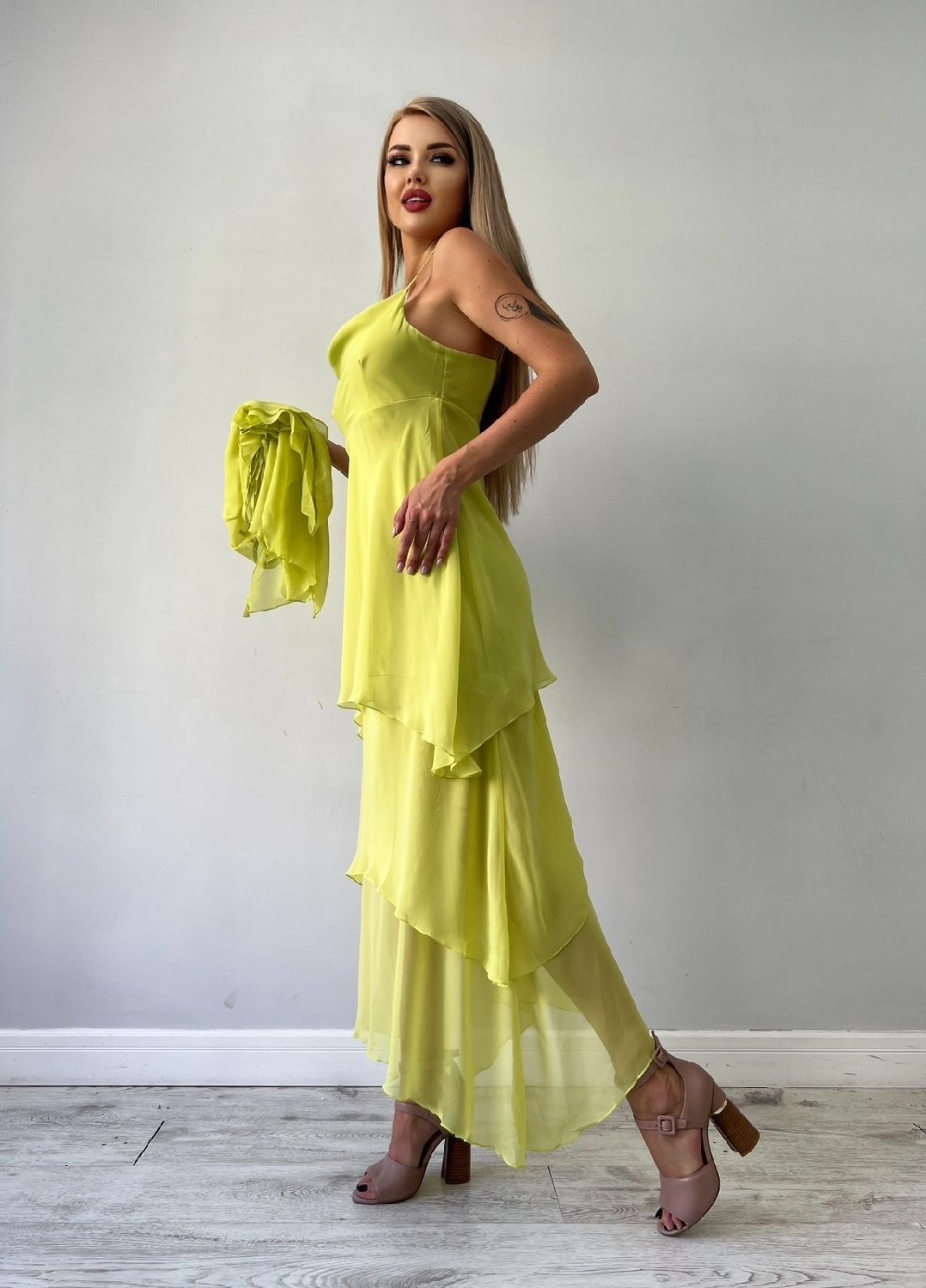 атласное платье,платье макси с оборками,платье женской,платье с оборками,платье шифон