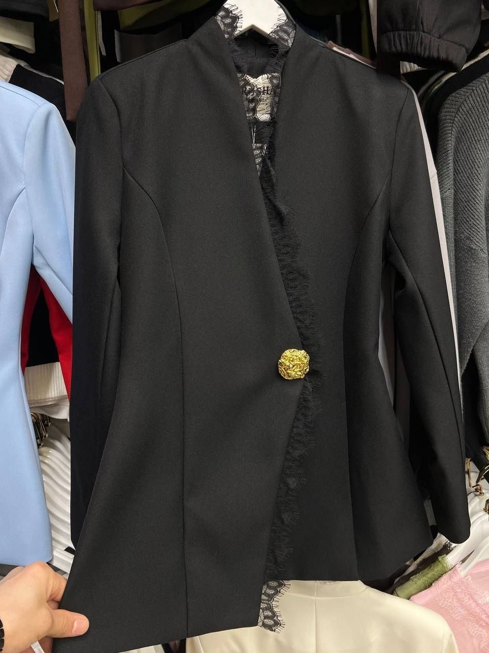 женские жакеты,приталенный жакет,жакет,женский пиджак,пиджак с кружевом