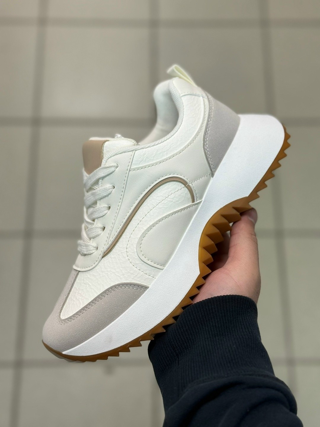 ,кроссовки женские,повседневные кроссовки,кроссовки коричневые,модные кроссовки