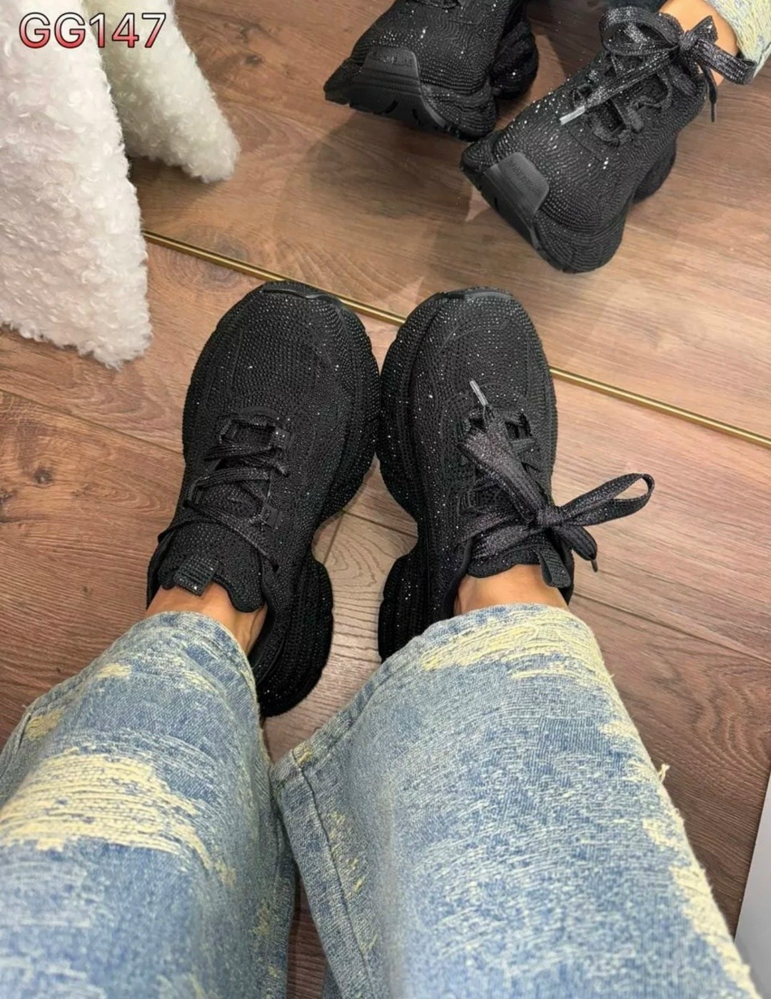 кроссовки balenciaga со стразами elkami цвет черный,кроссовки balenciaga со стразами,кроссовки balenciaga женские,кроссовки замш,кроссовки баленсиага