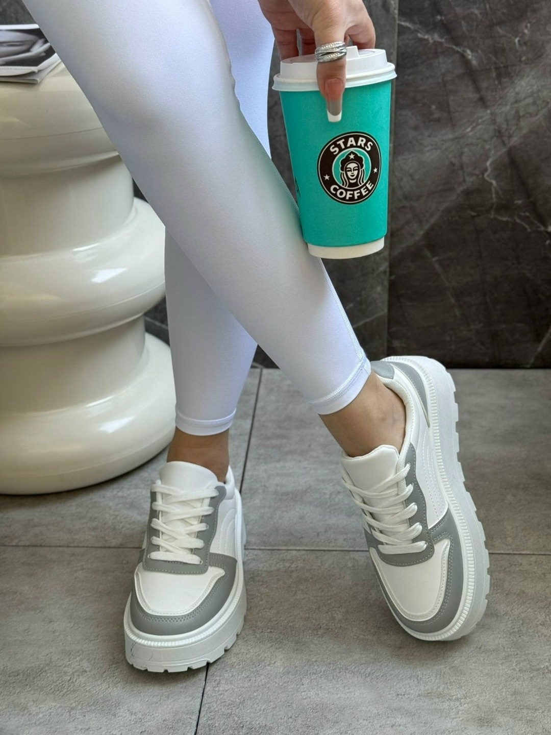 ,женские кроссовки,спортивная ,кроссовки для женщин,кроссовки