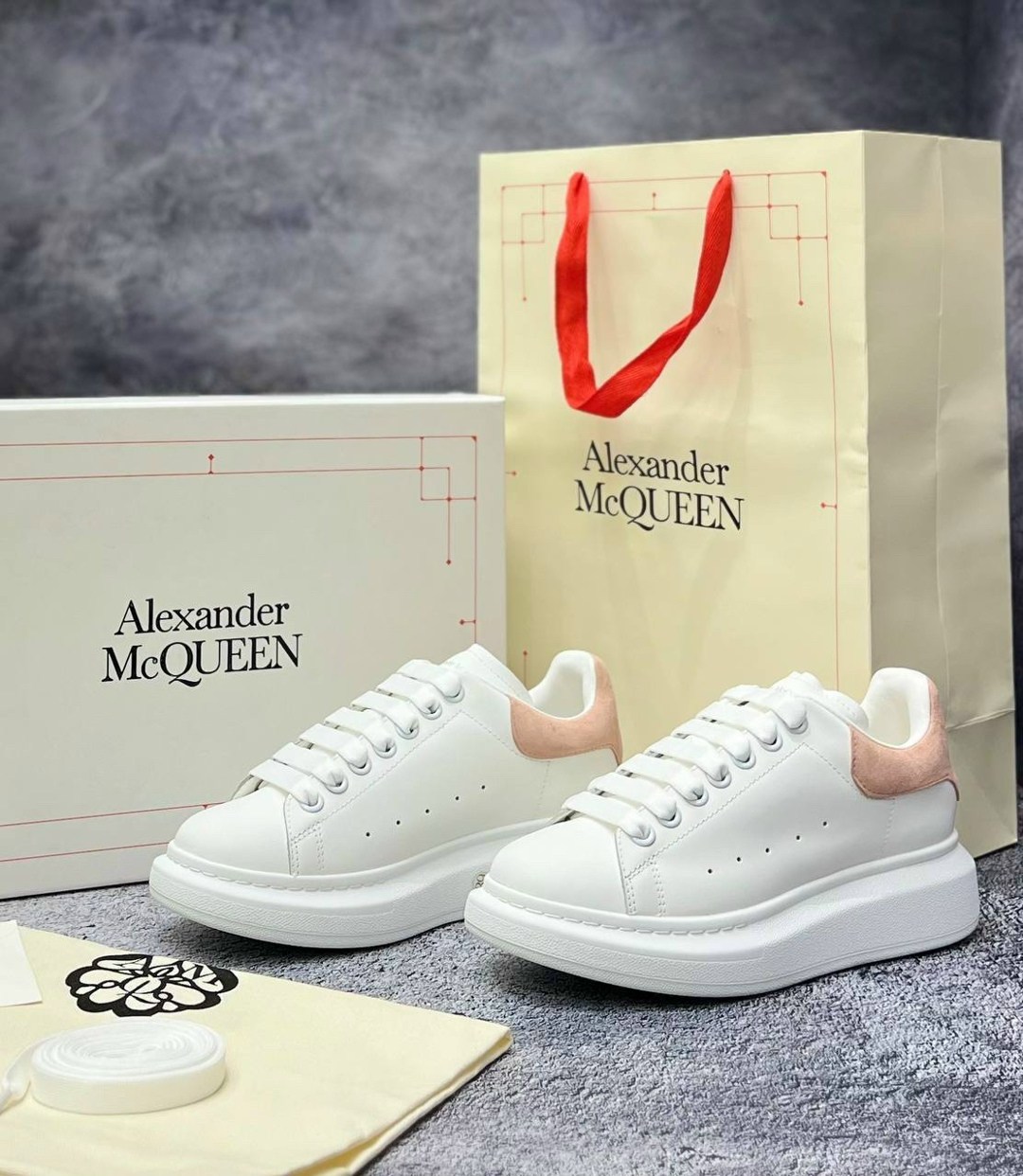 кроссовки женские alexander mcqueen,кроссовки alexander mcqueen,кеды alexander mcqueen,кеды александр маккуин оригинал,александр маккуин кроссовки оригинал