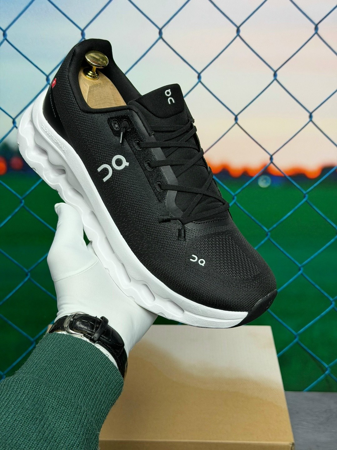 кроссовки on cloudflow,кроссовки,кроссовки on cloudrunner 2 цвет eclipse black,кроссовки женскиe,мужские кроссовки