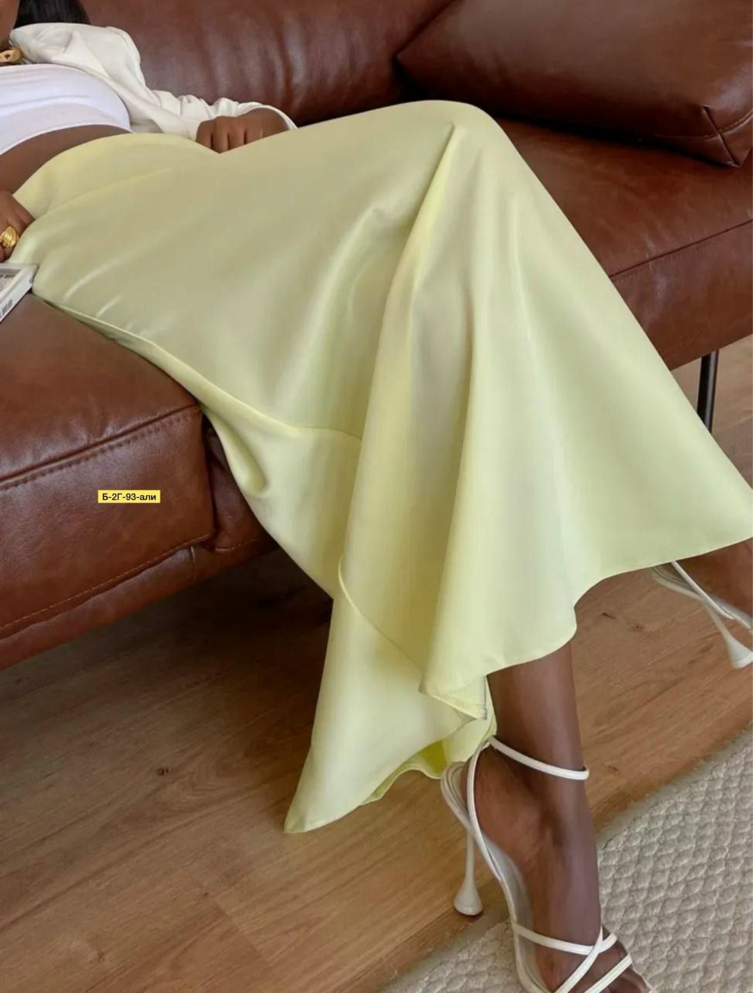 атласная юбка,шелковая юбка,модные наряды,стильные наряды,образы с атласной юбкой