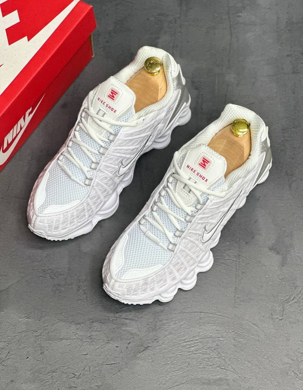 nike shox tl white metallic silver,кроссовки nike shox tl white metallic silver,кроссовки nike shox tl,nike shox tl white,кроссовки nike shox tl для бега белые мужские женские