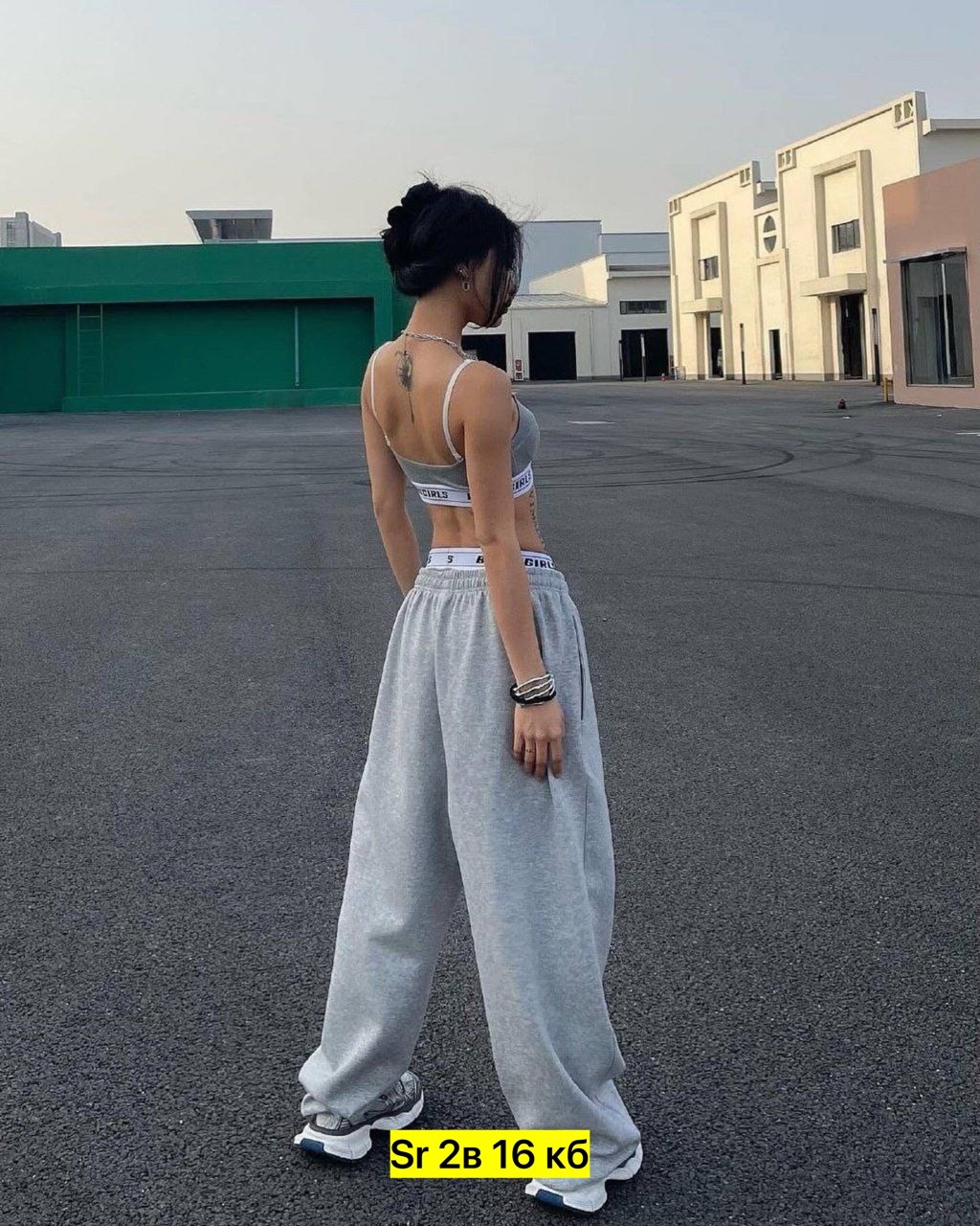 широкие спортивные штаны,брюки спортивные женские широкие,широкие спортивные штаны женские,спортивные штаны женские серые,штаны женские широкие