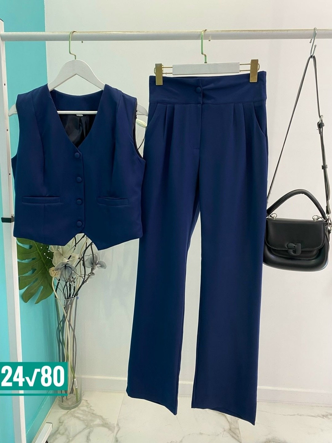 женский комплект из жилета и широких брюк,костюм жилет и брюки,модный костюм жилет широкие брюки повседневный,костюм женский с жилеткой,костюм брючный с жилеткой