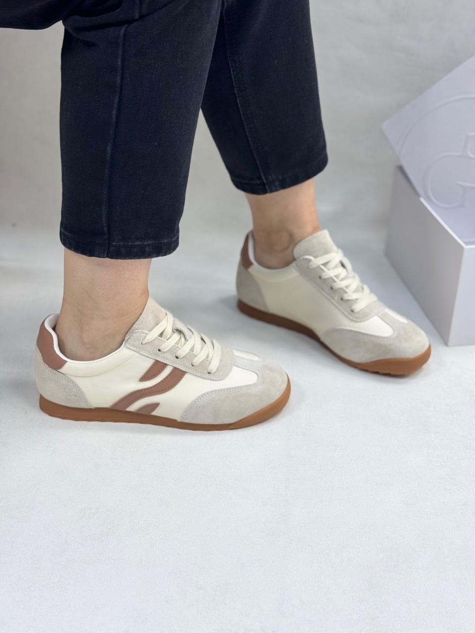 ,женские кроссовки,женская ,повседневные кроссовки,кроссовки повседневные женские