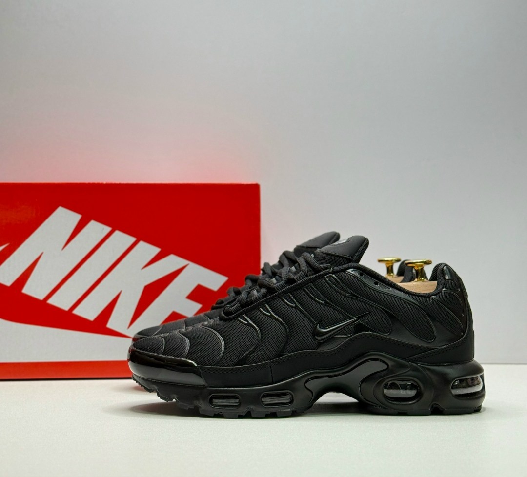 кроссовки nike air max tn plus,nike tn air max plus black,кроссовки,мужские кроссовки nike air max tn plus,кроссовки nike air max plus