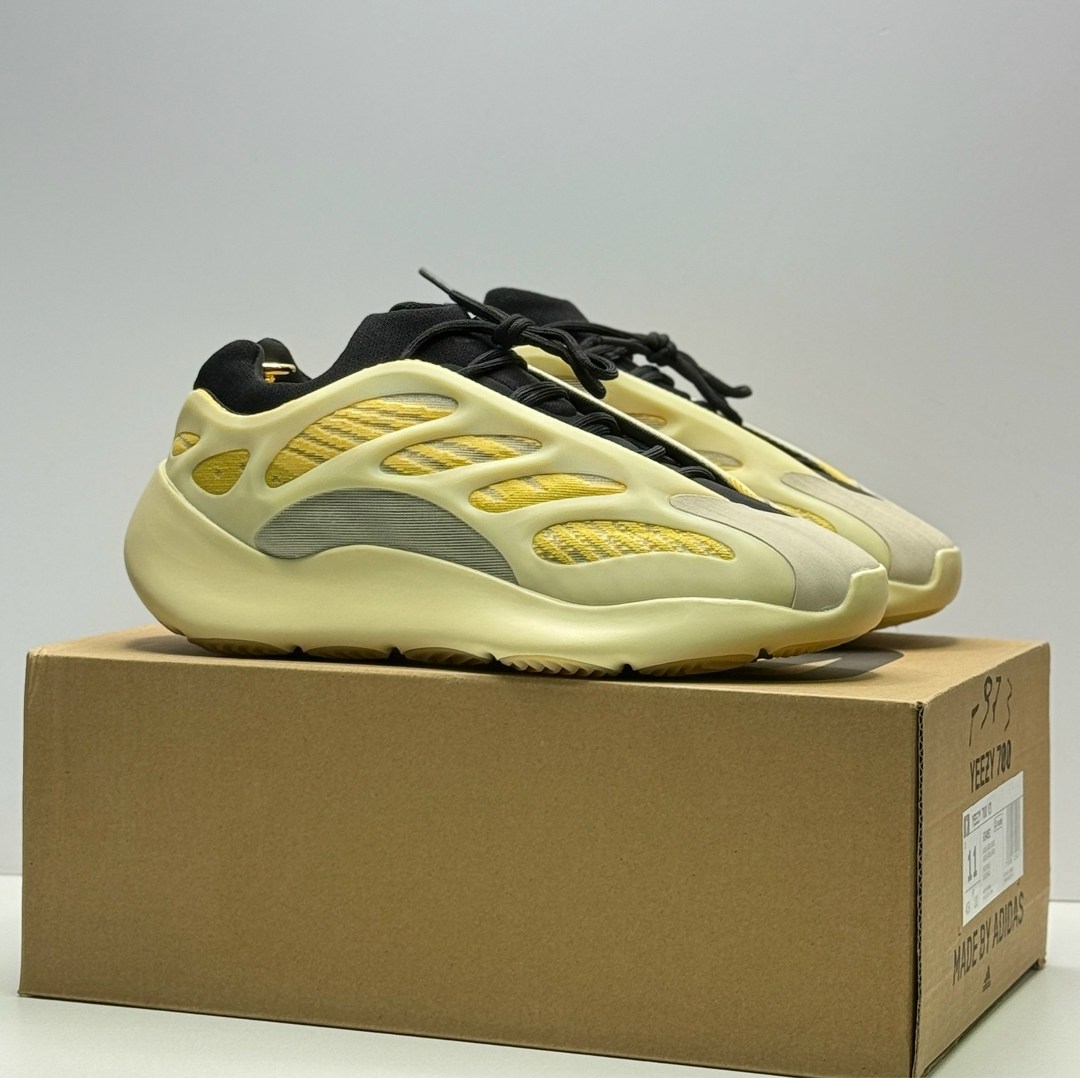 adidas yeezy boost 700 v 3,adidas yeezy boost 700,кроссовки adidas yeezy boost 700,adidas yeezy 700 v 3,yeezy boost 700 v 3