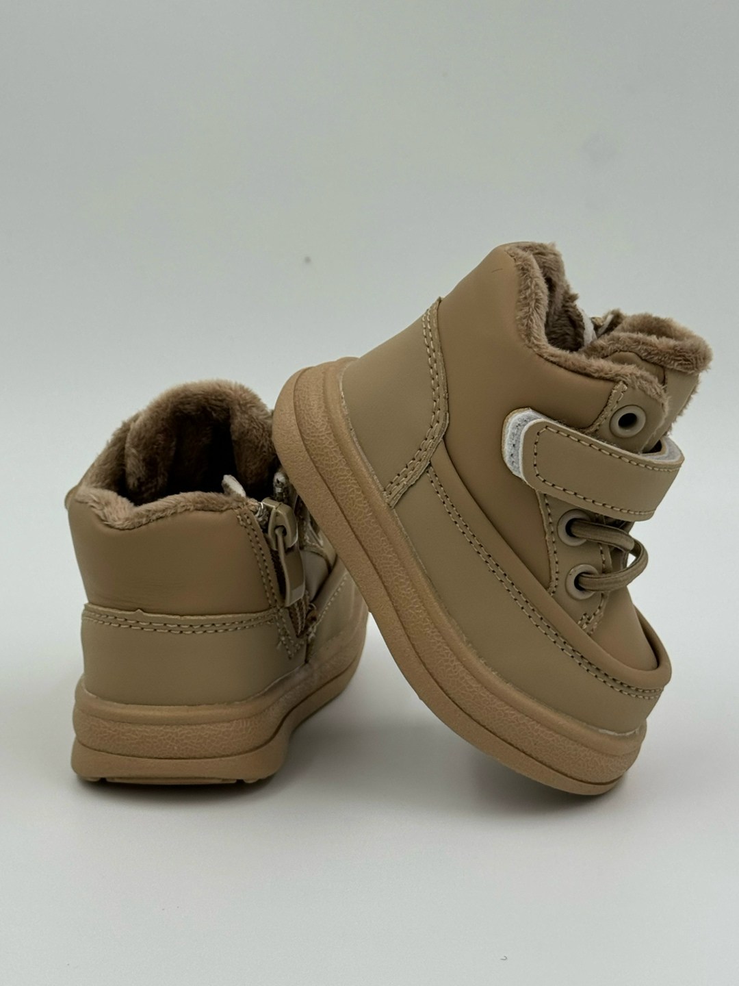 детские ботинки,, детская,зимняя ,ботинка