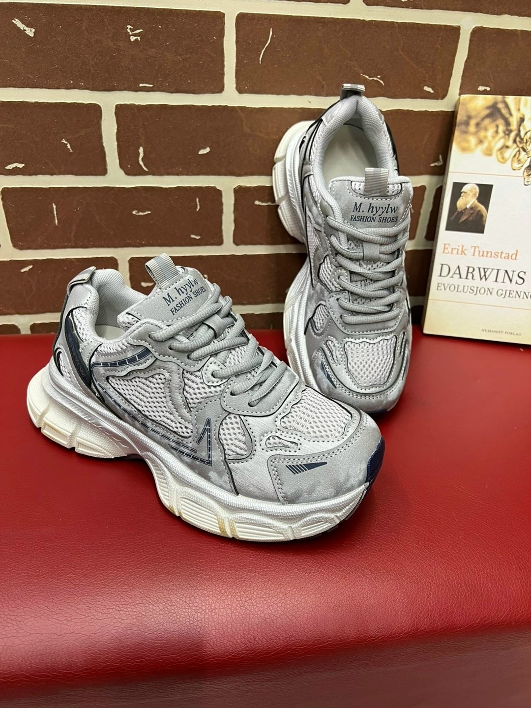 кроссовки женские,модные кроссовки,массивные кроссовки,кроссовки женские повседневные,женские модные кроссовки