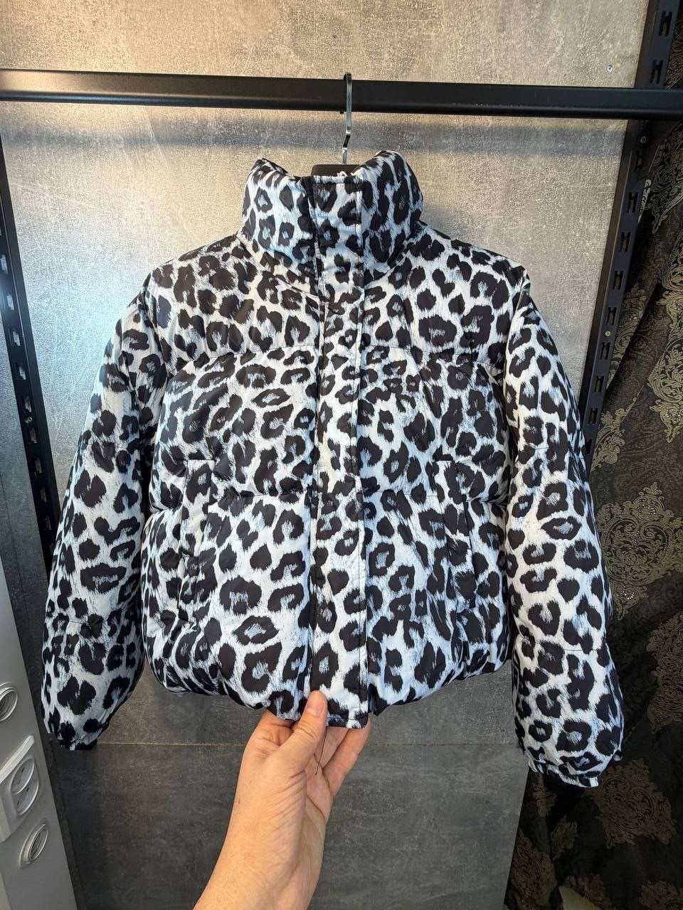 куртка леопардовая,куртка с леопардовым принтом,леопардовая женская куртка,монклер леопардовый пуховик,женская зимняя куртка леопардовая