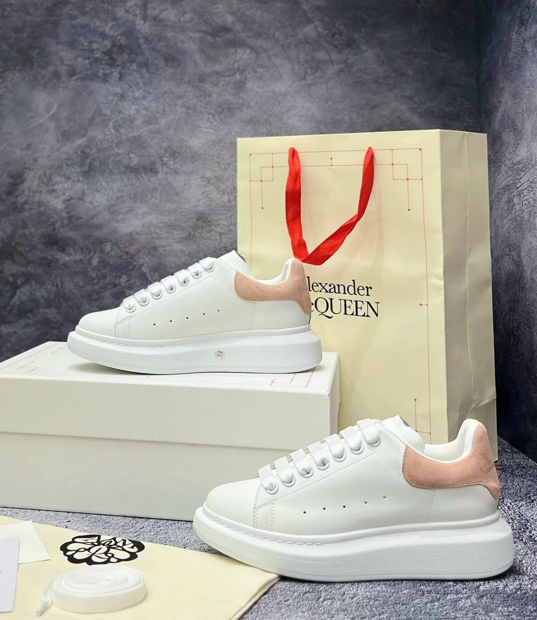кроссовки женские alexander mcqueen,кроссовки alexander mcqueen,кеды alexander mcqueen,кеды александр маккуин оригинал,александр маккуин кроссовки оригинал
