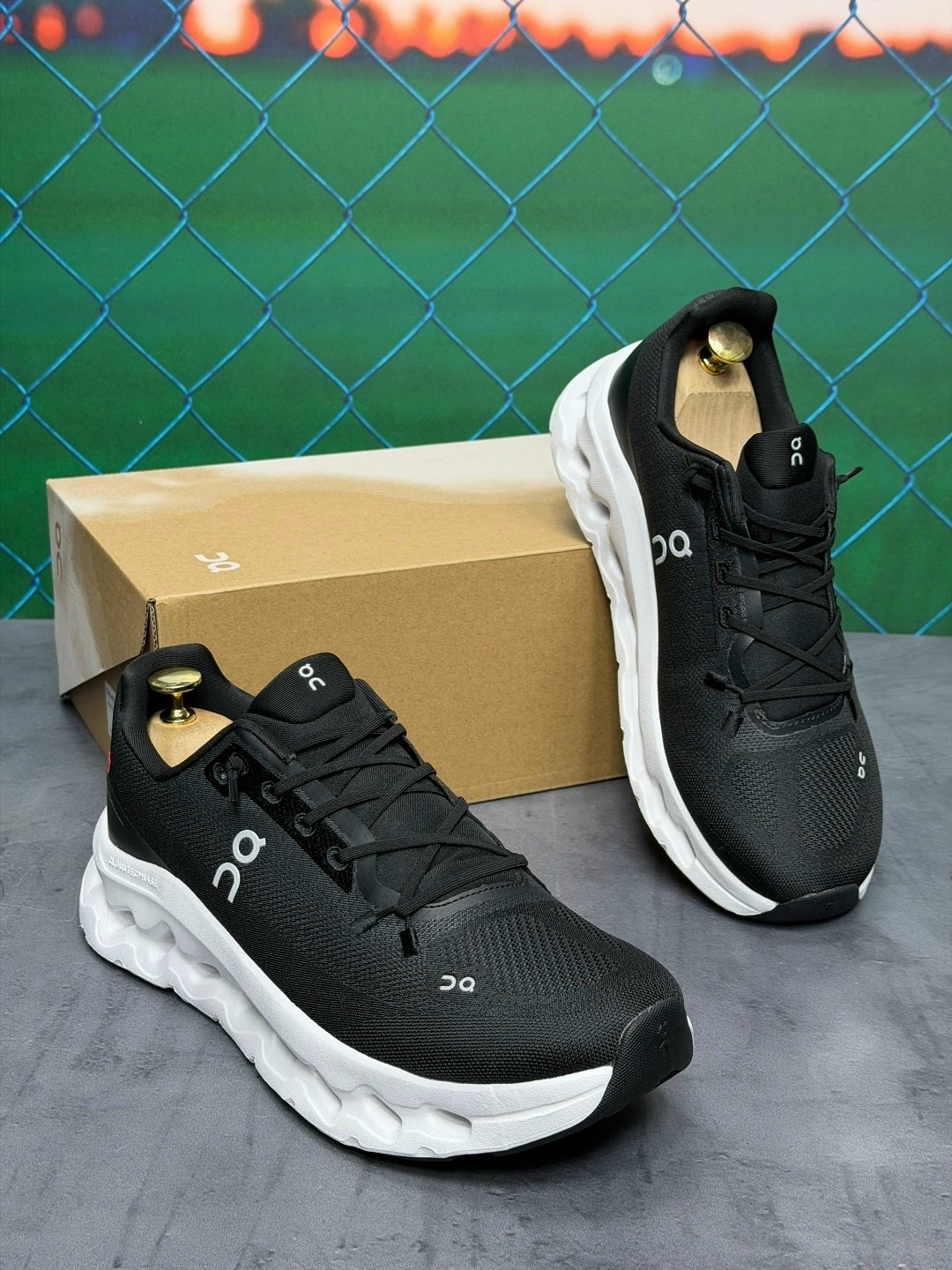 кроссовки on cloudflow,кроссовки,кроссовки on cloudrunner 2 цвет eclipse black,кроссовки женскиe,мужские кроссовки