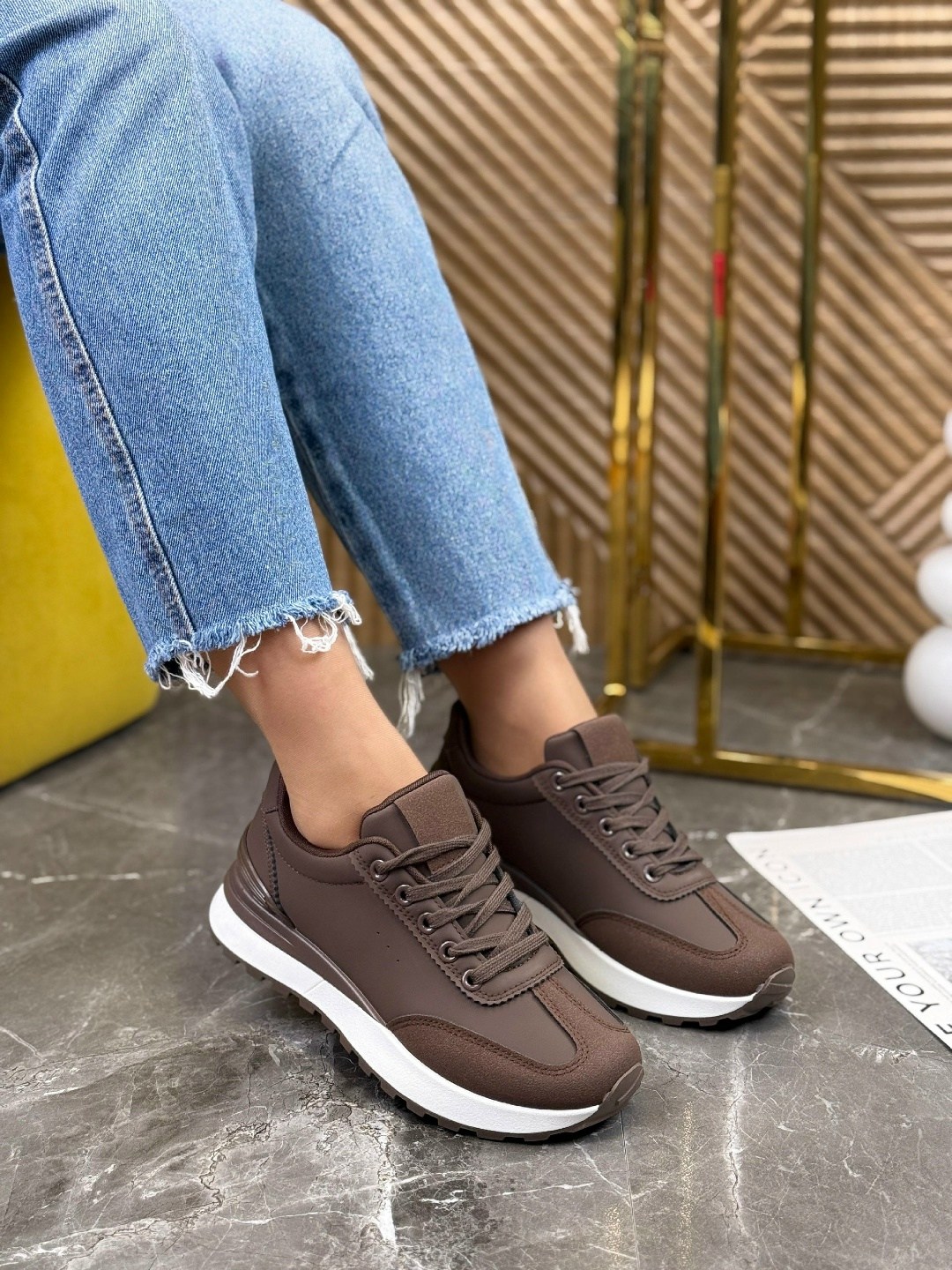 ,кроссовки женские,повседневные кроссовки,бежевые кроссовки,спортивная