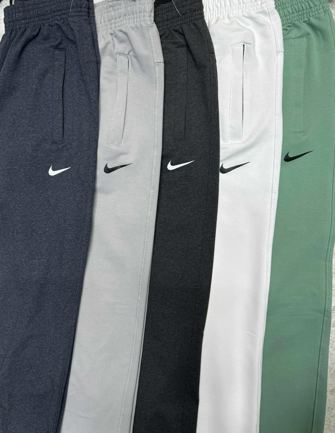 мужские спортивные брюки nike,штаны спортивные мужские nike,мужские спортивные штаны,спортивные брюки,брюки мужские