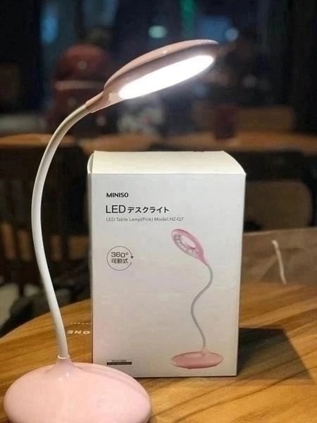 настольная led лампа,лампа настольная светодиодная с сенсорным,лампа настольная светодиодная,сенсорная настольная лампа,настольная лампа с сенсорным управлением