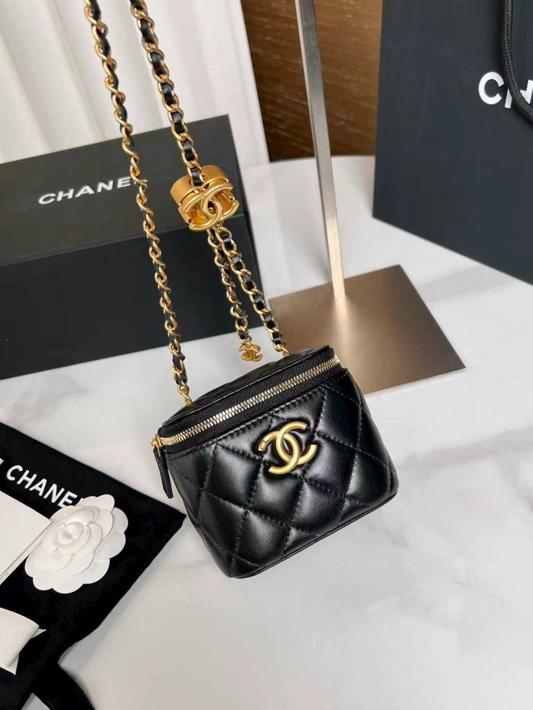 сумка chanel,кожаная сумка в стиле шанель,косметичка chanel,chanel косметичка через плечо,сумка шанель