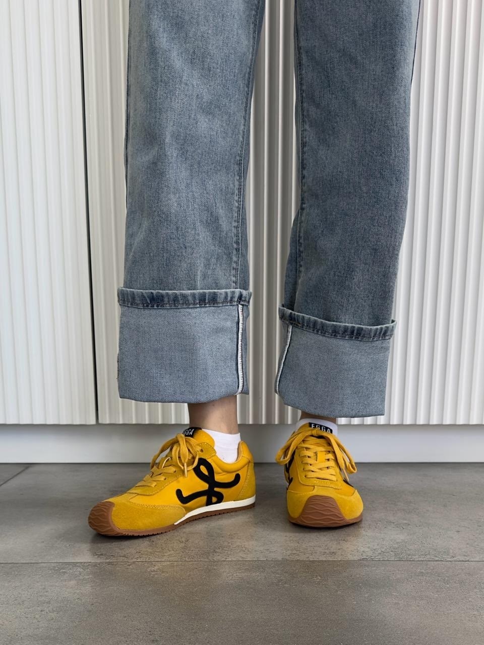 ,кроссовки loewe,женские кроссовки,коричневые кроссовки,спортивная