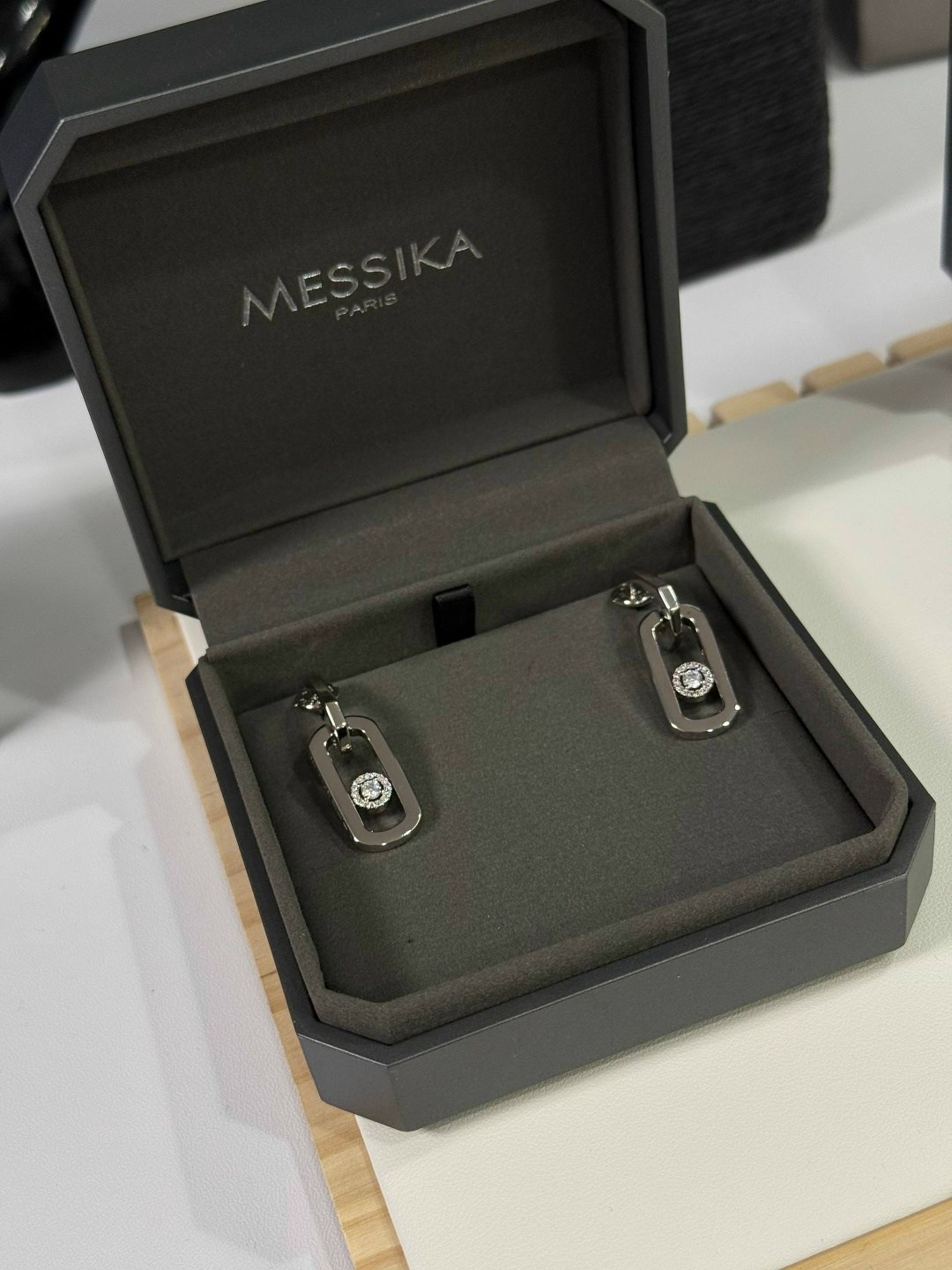 коробка для украшений,упаковка для украшений,серьги messika,колье messika,ювелирные украшения