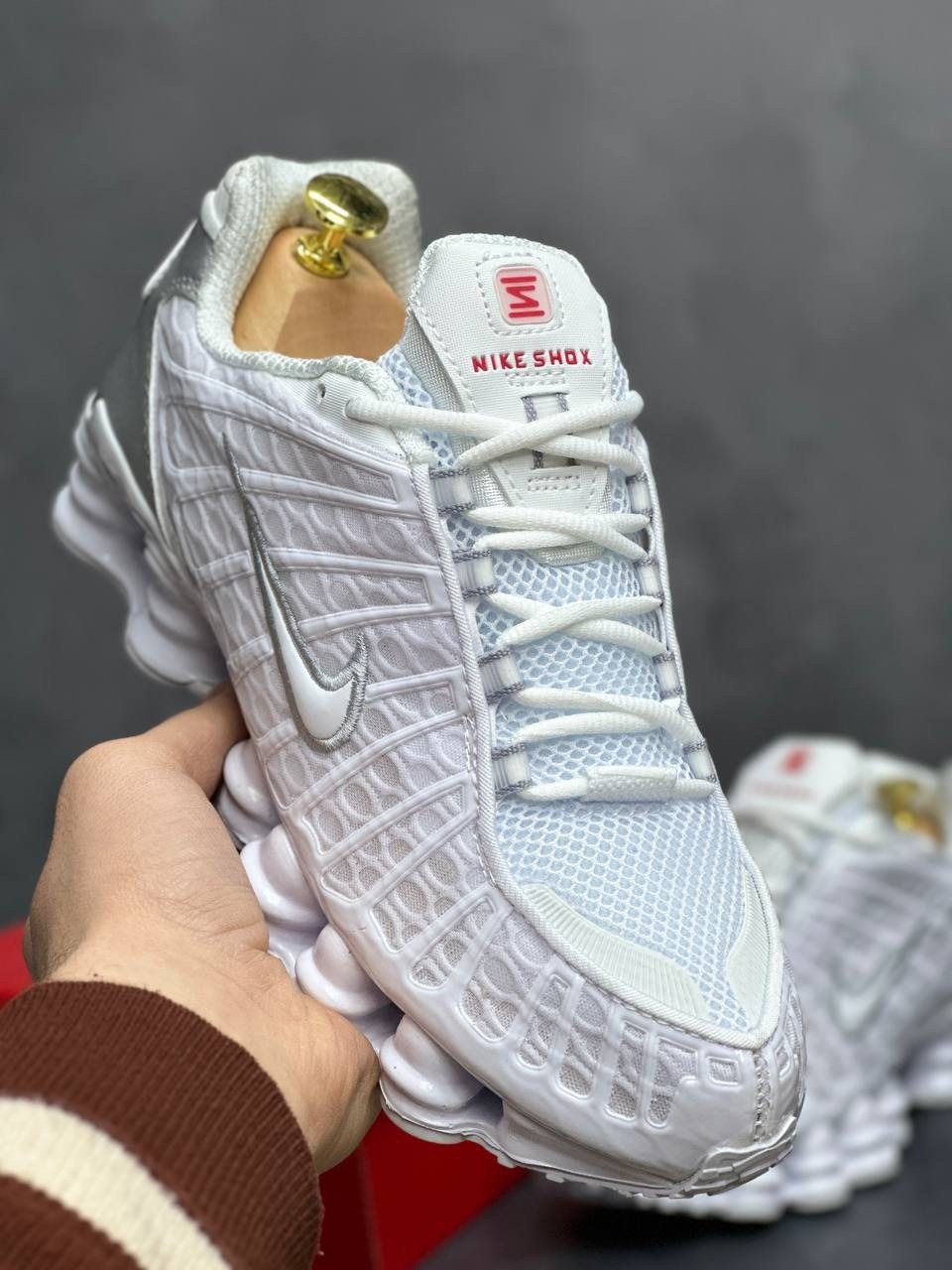 nike shox tl white metallic silver,кроссовки nike shox tl white metallic silver,кроссовки nike shox tl,nike shox tl white,кроссовки nike shox tl для бега белые мужские женские