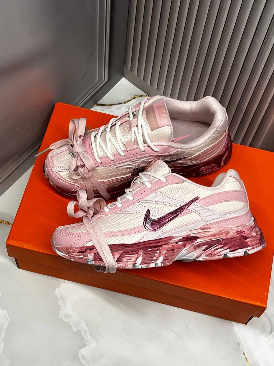 женские кроссовки nike initiator "pink",кроссовки для женщин nike initiator pink,кроссовки nike initiator pink,кроссовки для бега initiator унисекс с низким верхом розового цвета nike,кроссовки nike ж