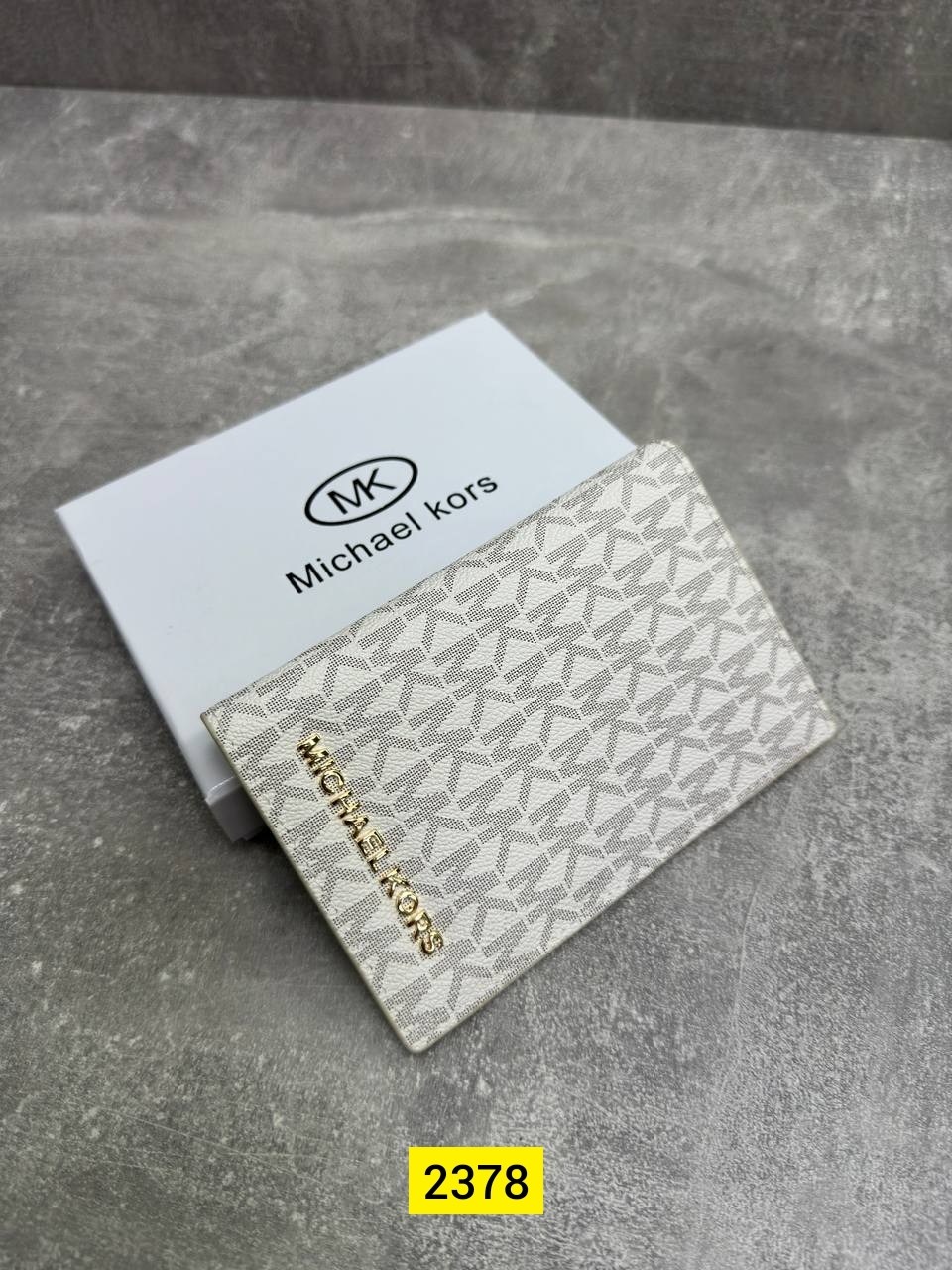 обложка на паспорт michael kors,брендовая обложка на паспорт michael kors,michael kors кошелек,обложка для паспорта michael kors женская,чехол на паспорт майкл корс