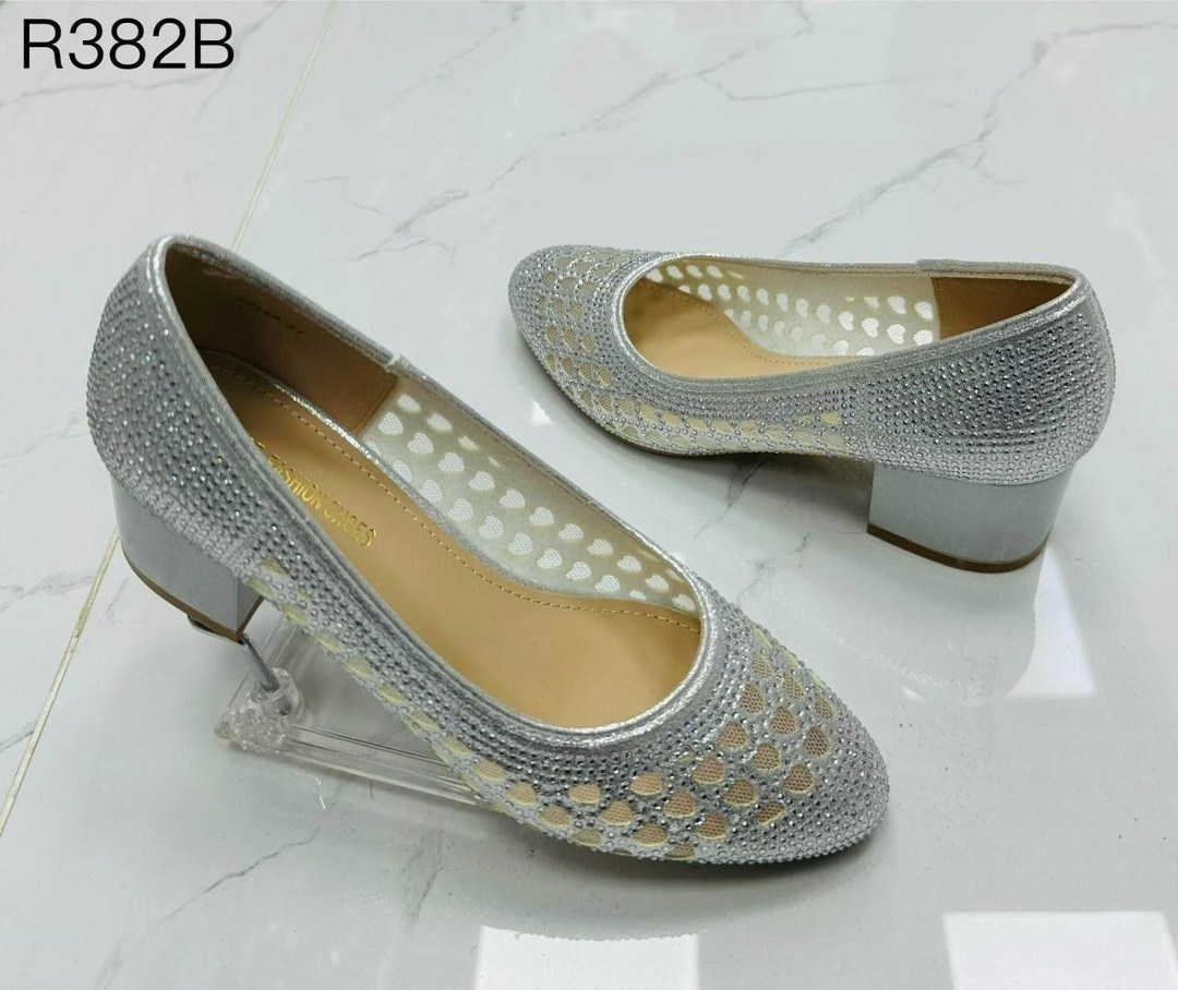 ,женские туфли,модная женская ,туфли классические,туфли на каблуке со стразами вечерние louise omarova