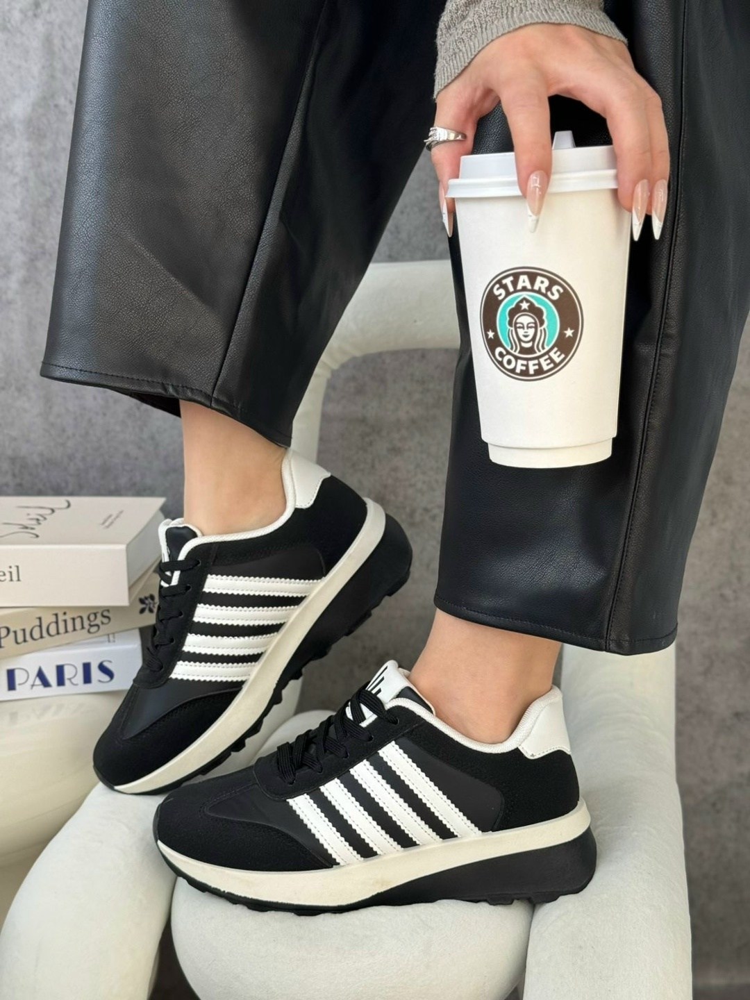 кроссовки женскиe,модные кроссовки,,стильные кроссовки,повседневные кроссовки