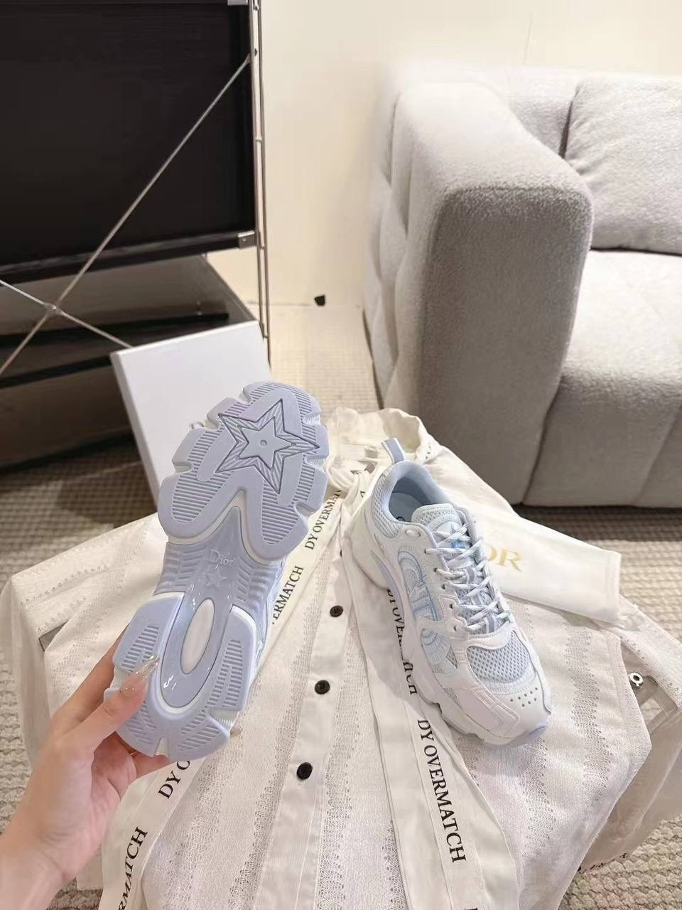 кроссовки dior,кроссовки christian dior,женские кроссовки,кроссовки,кроссовки диор женские