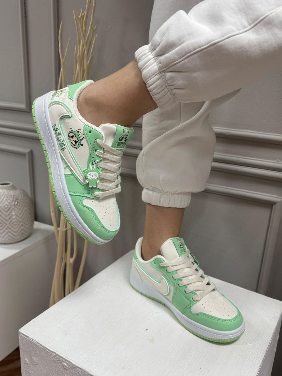 кроссовки,женские кроссовки,nike air jordan 1 low мятные,nike dunk low green glow,кроссовки женские nike
