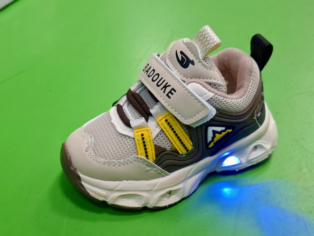 детские кроссовки,кроссовки, детская,кроссовки мальчику,детские кроссовки микаса