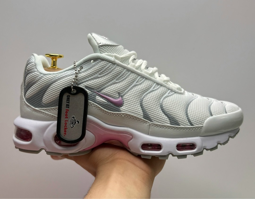 кроссовки nike air max tn plus,кроссовки женские nike air max tn plus,nike air max tn plus,женские кроссовки,кроссовки nike air max plus