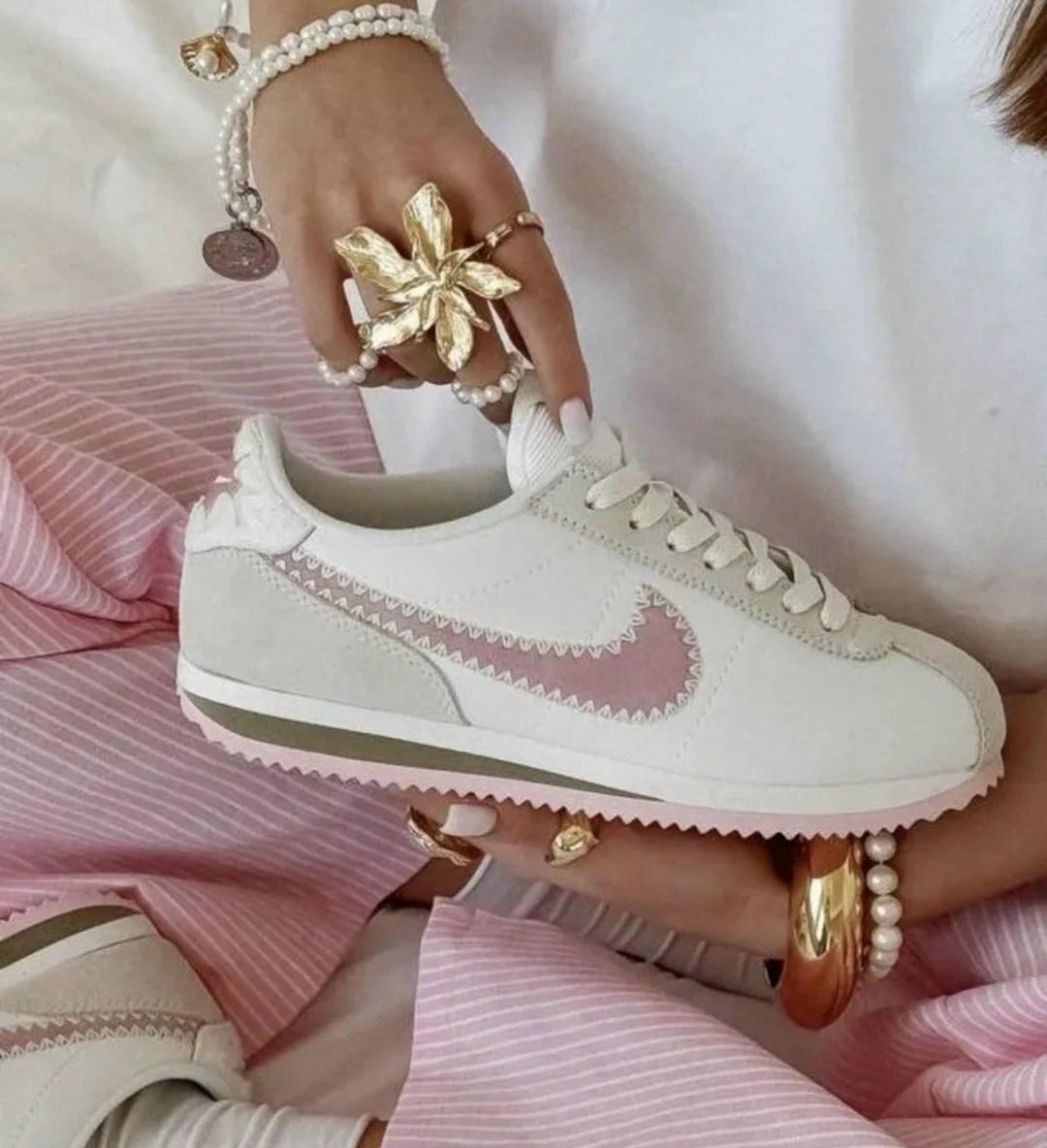 кроссовки nike cortez женские,кроссовки nike classic cortez,кроссовки женские nike,кроссовки nike cortez,кроссовки найк кортез