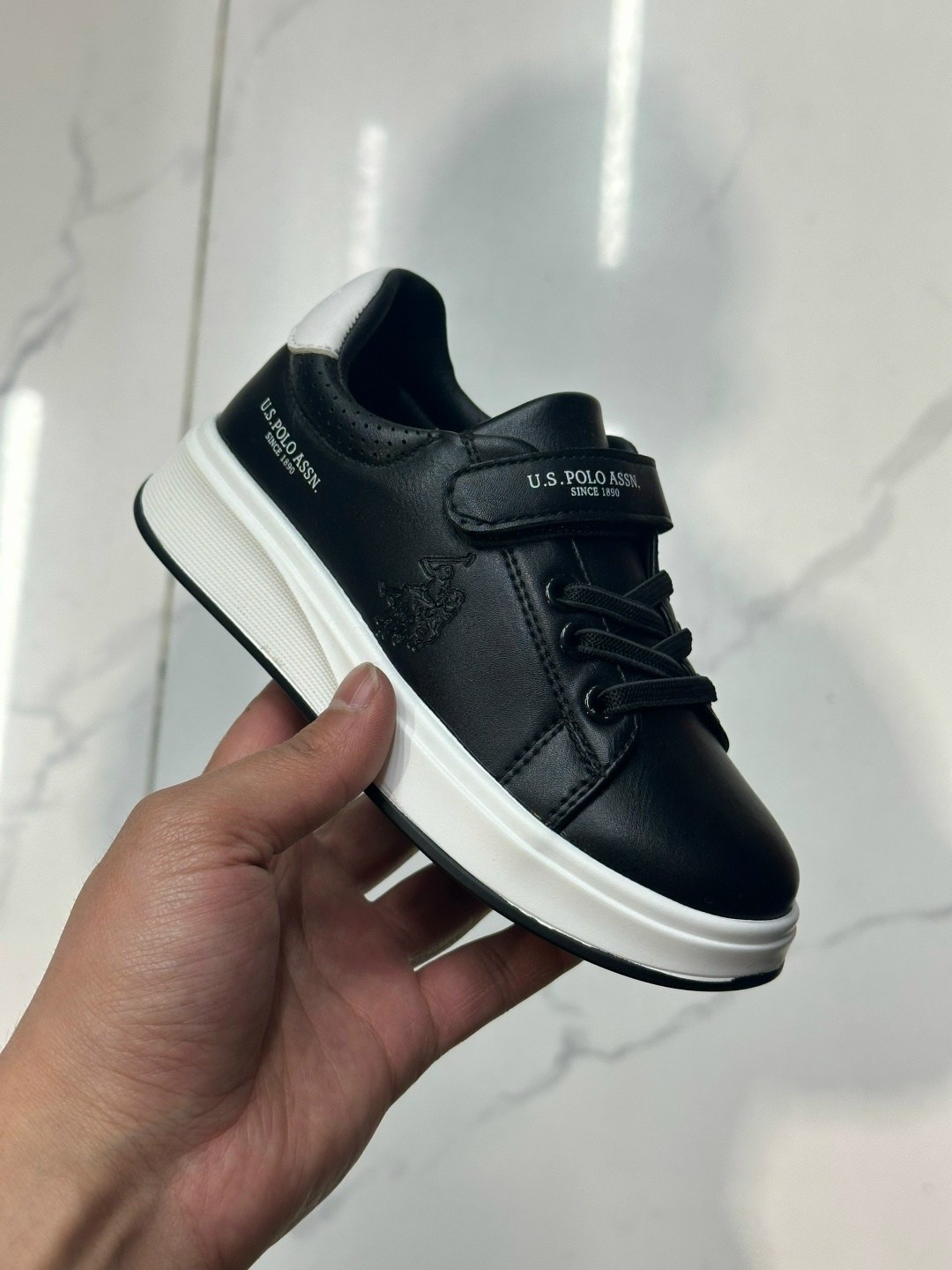 ,детские кроссовки,детская ,кроссовка детская,спортивный