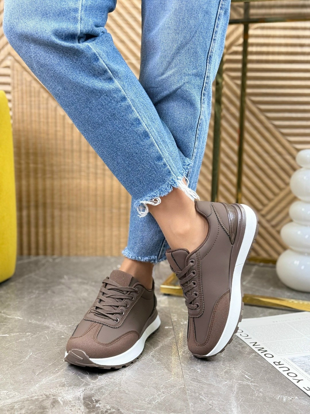 ,кроссовки женские,повседневные кроссовки,бежевые кроссовки,спортивная