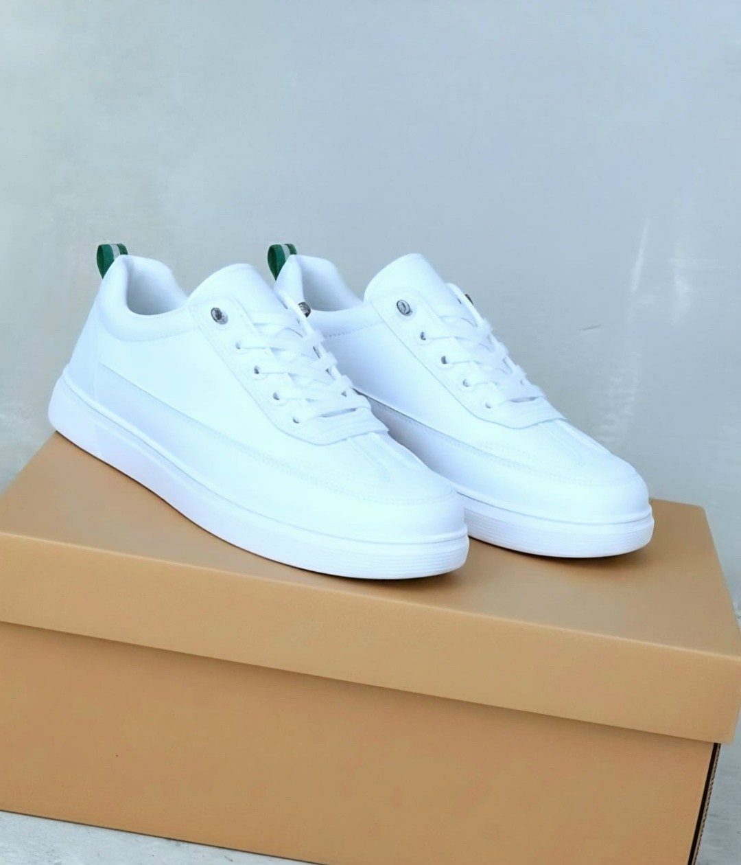 ,женские кроссовки белые,кроссовки женские,белые кеды женские,кеды белые