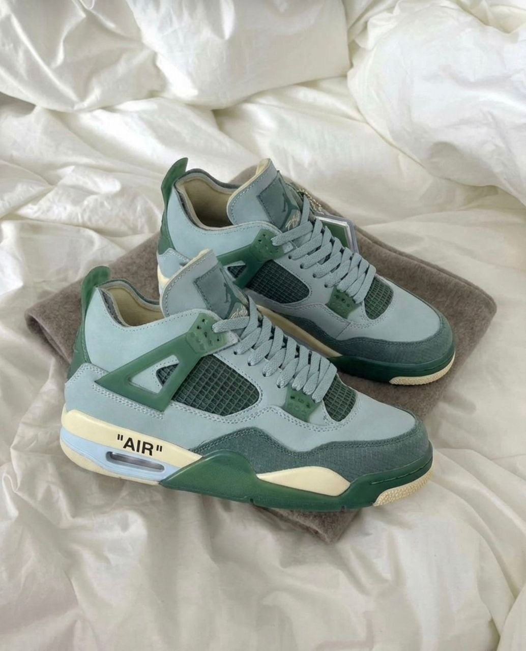 кроссовки nike air jordan 4 retro,nike air jordan 4 кроссовки,кроссовки,jordan 4 retro green glow,nike air jordan 4 retro